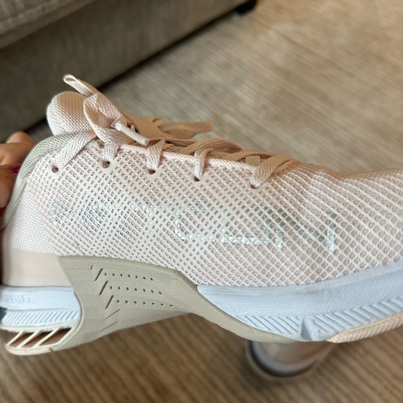 Nike Metcon women’s size 11.5 baby pink - Picture 2 of 8